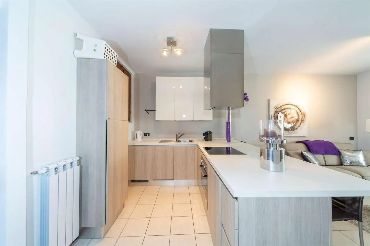 אקסריה 1-Bedroom Apartment Bello Moderno 0*,  איטליה