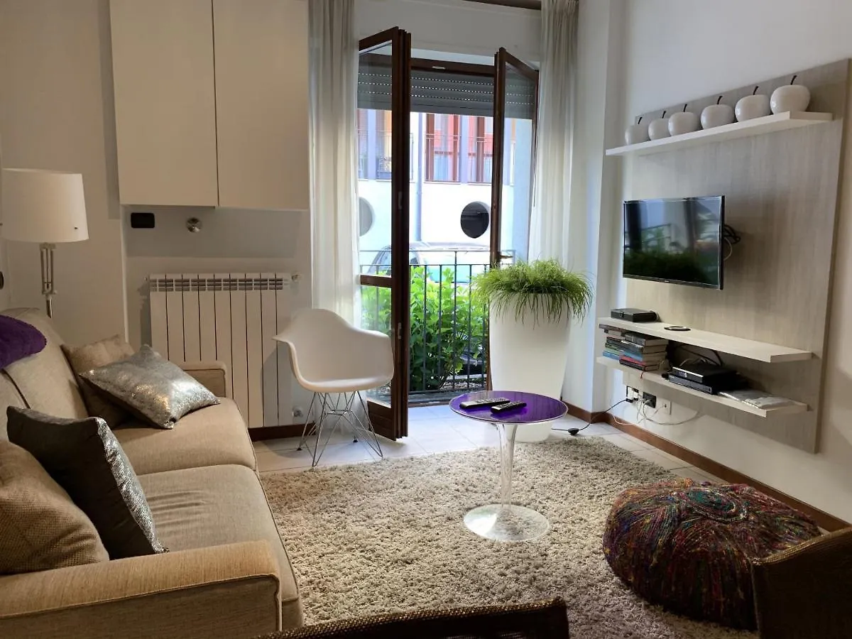 אקסריה 1-Bedroom Apartment Bello Moderno